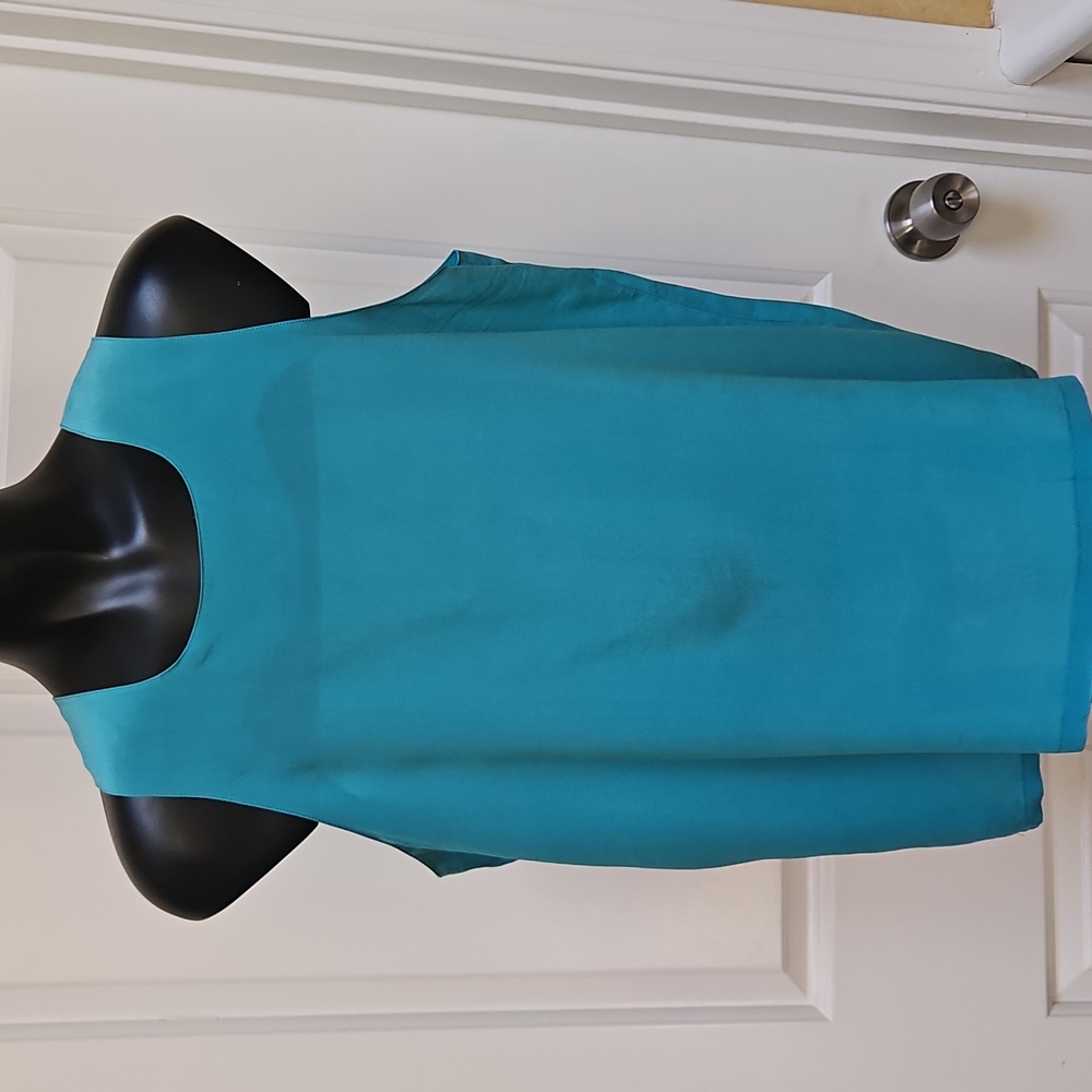 IRKA Elegant SILK Teal Sleeveless Top - 10